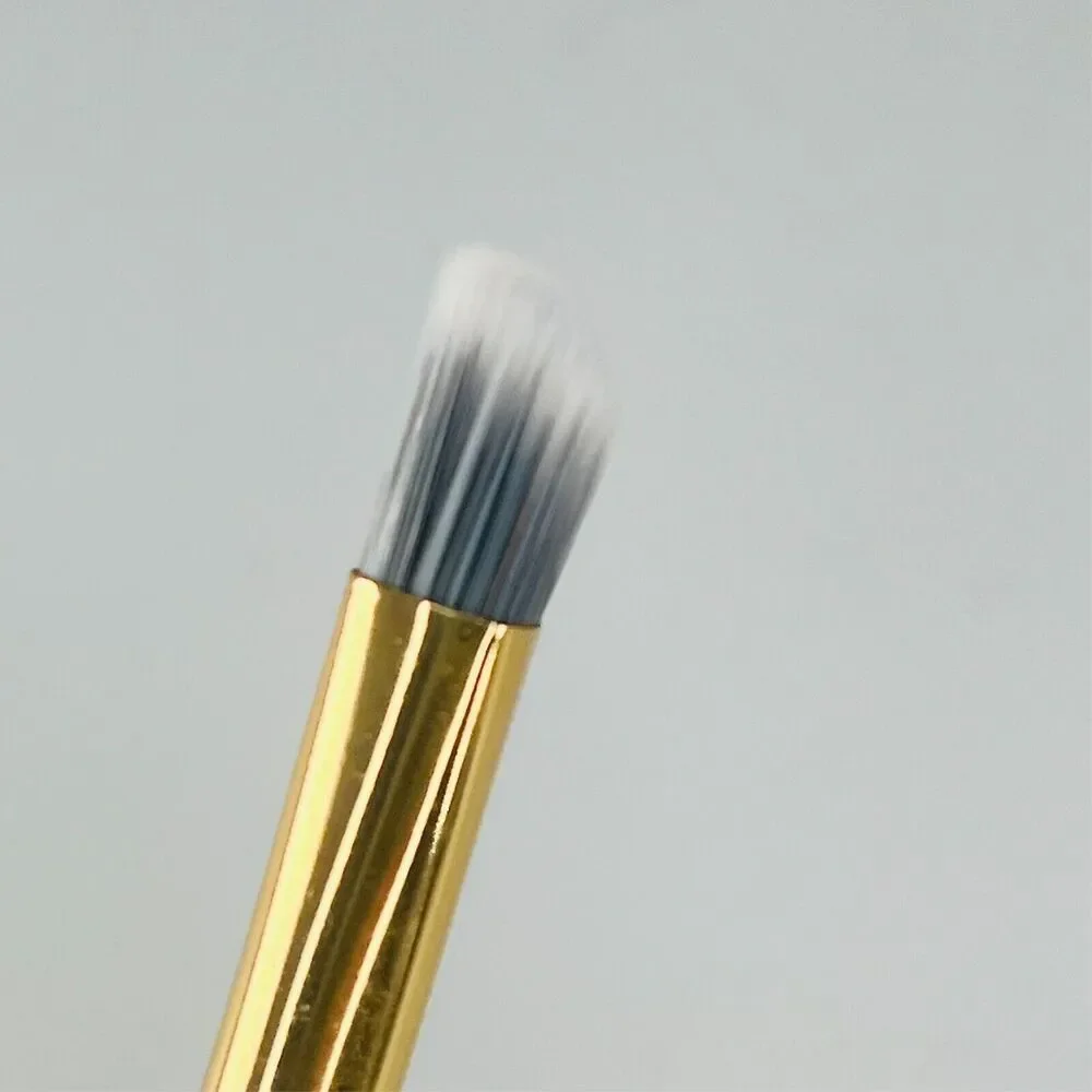 Moda Triad Eye Shadow Crease Blending Brush Gold Metallic Royal & Langnickel New